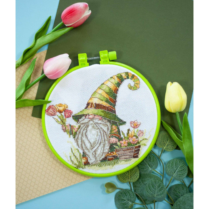 Cross-stitch kit - Florist AHM-088