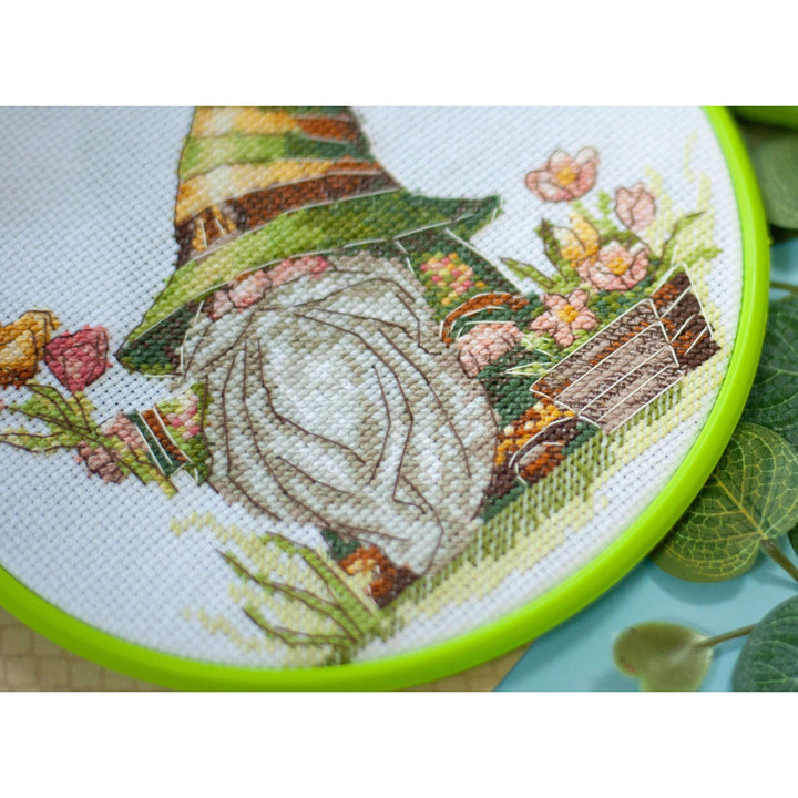 Cross-stitch kit - Florist AHM-088