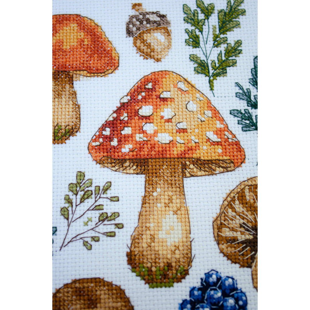Cross-stitch kit - Forest collection AH-290