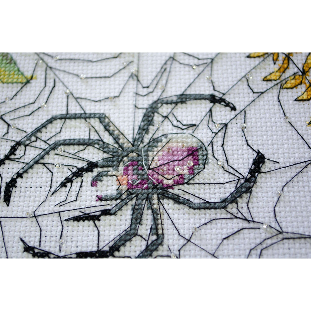 Cross-stitch kit - Lace of the Invisible World AH-266