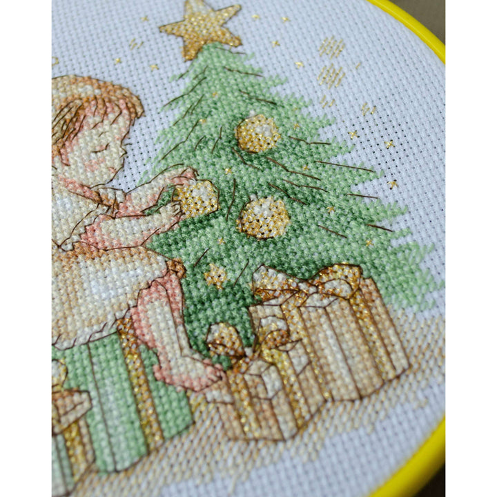 Cross-stitch kit - Little Christmas Angel AHM-091