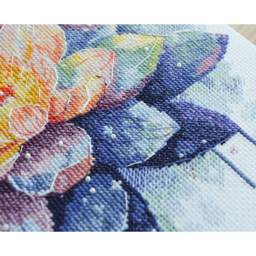 Cross-stitch kit - Shining lotus