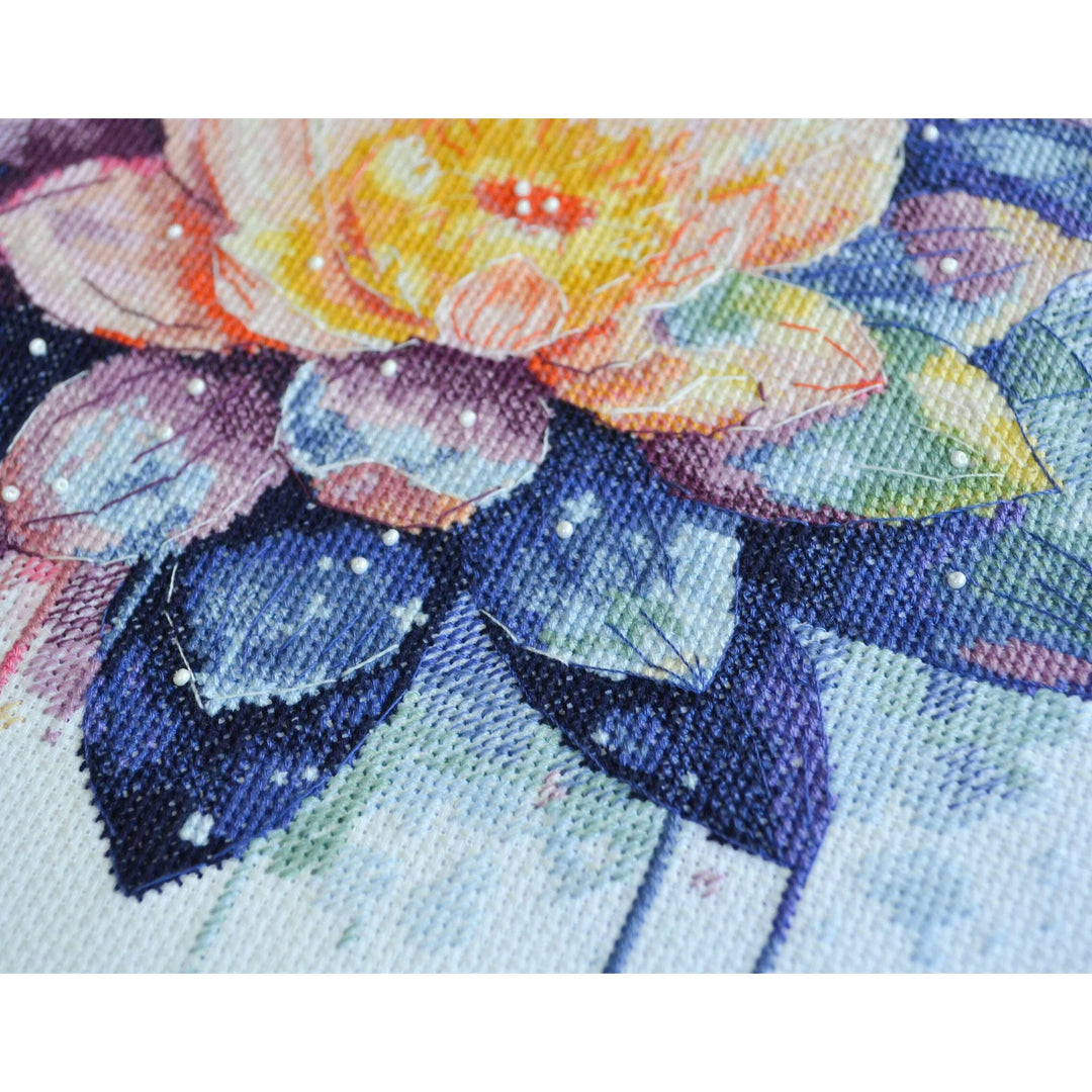 Cross-stitch kit - Shining lotus