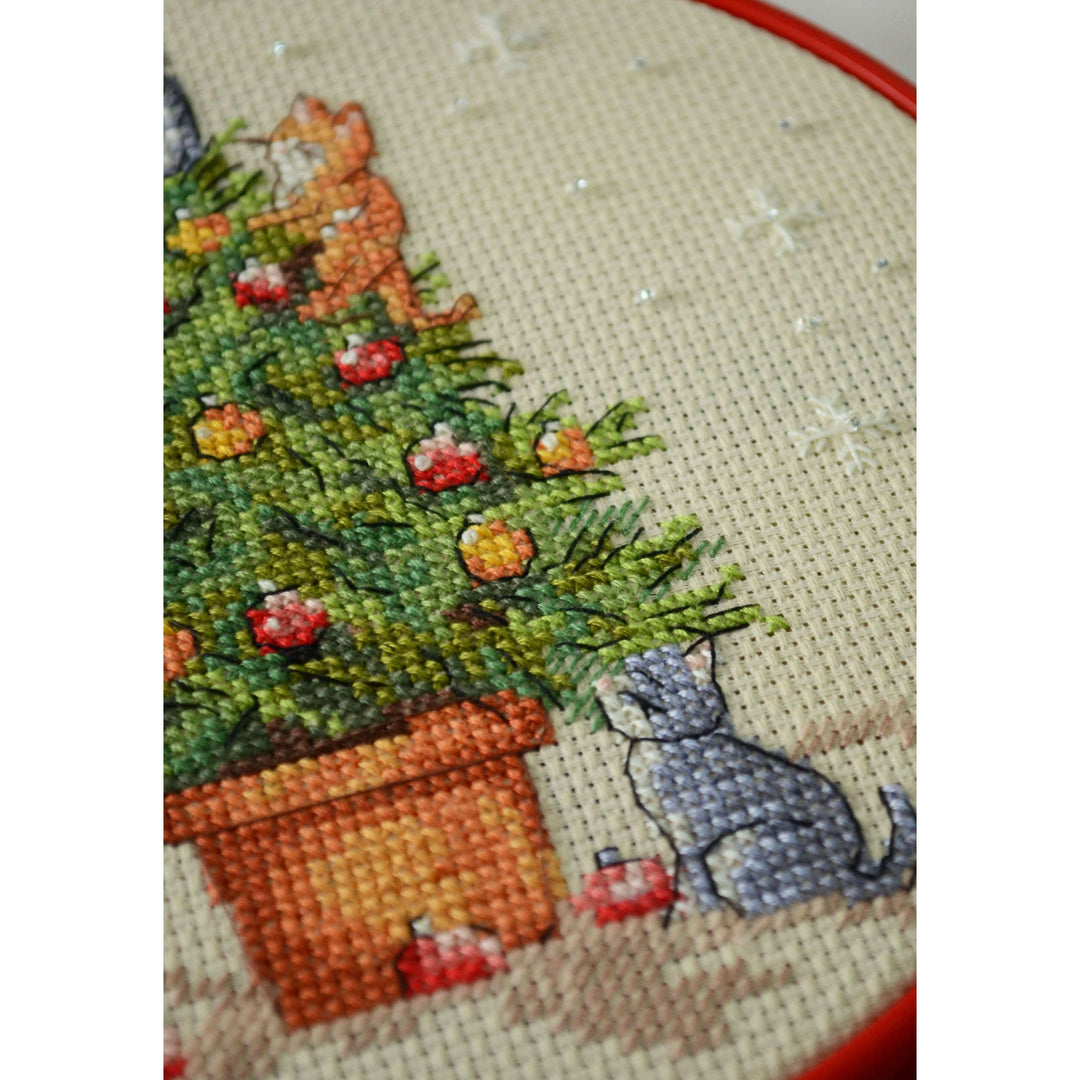 Cross-stitch kit - The naughty cats AHM-090
