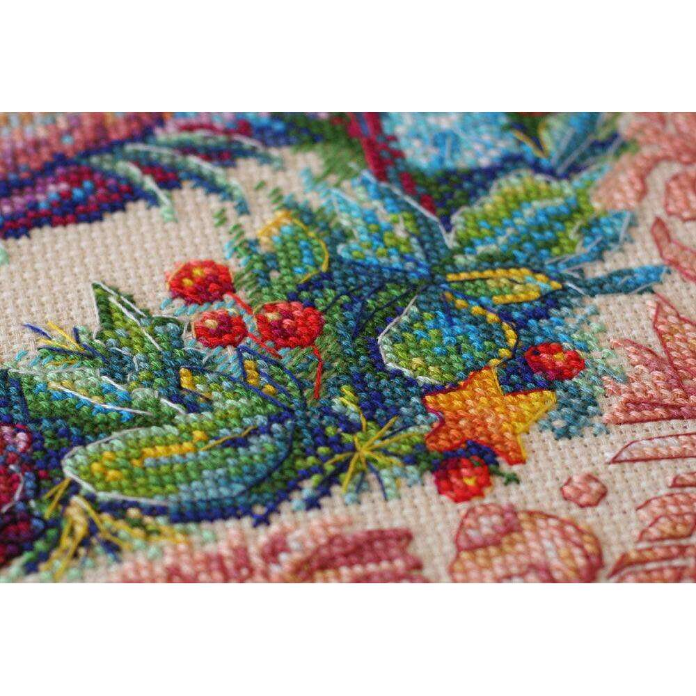 Cross-stitch kit Berry sweet AH-076