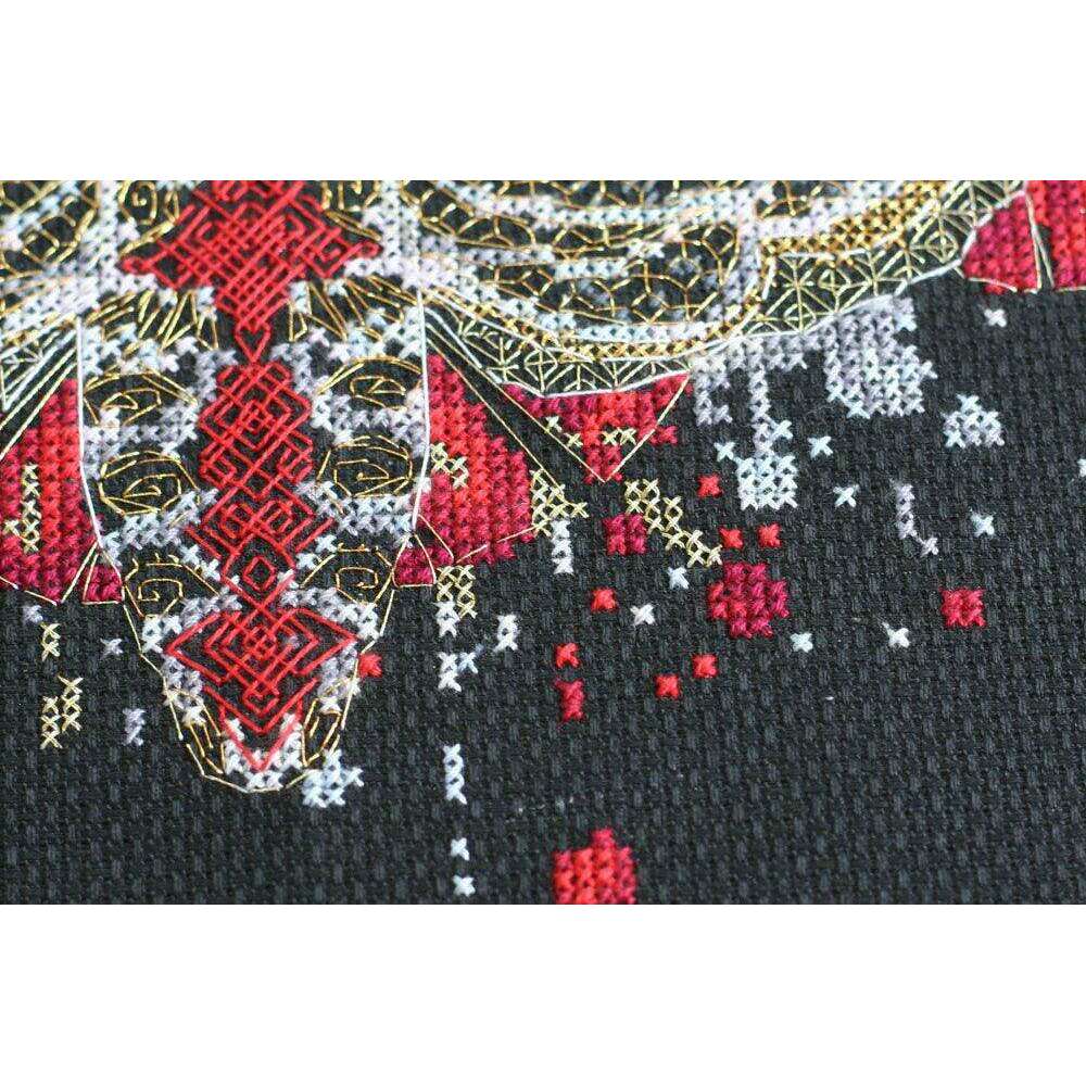 Cross-stitch kit Calyptra AH-131