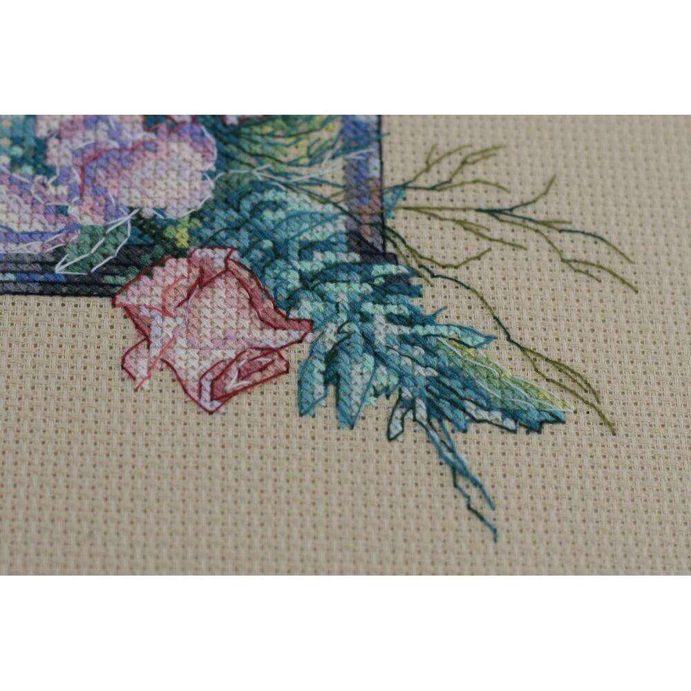 Cross-stitch kit Gentle light AH-105