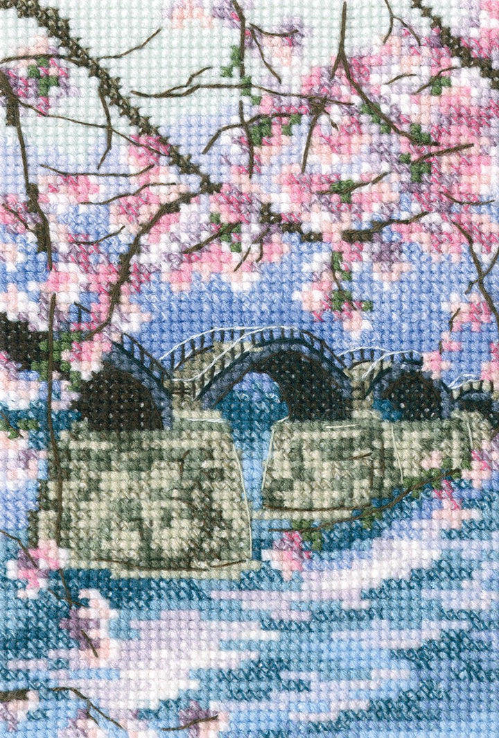 Cross-stitch Kit "Kintai bridge arching over the Nishiki river" C309