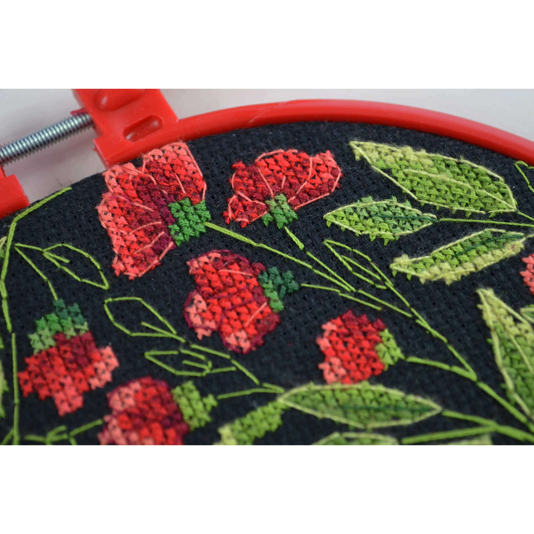 Cross-stitch kits - Flower dance AHM-079