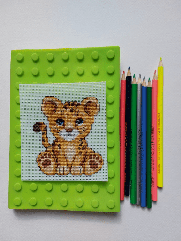 "Cute Animals" 121CS Counted Cross-Stitch Kit