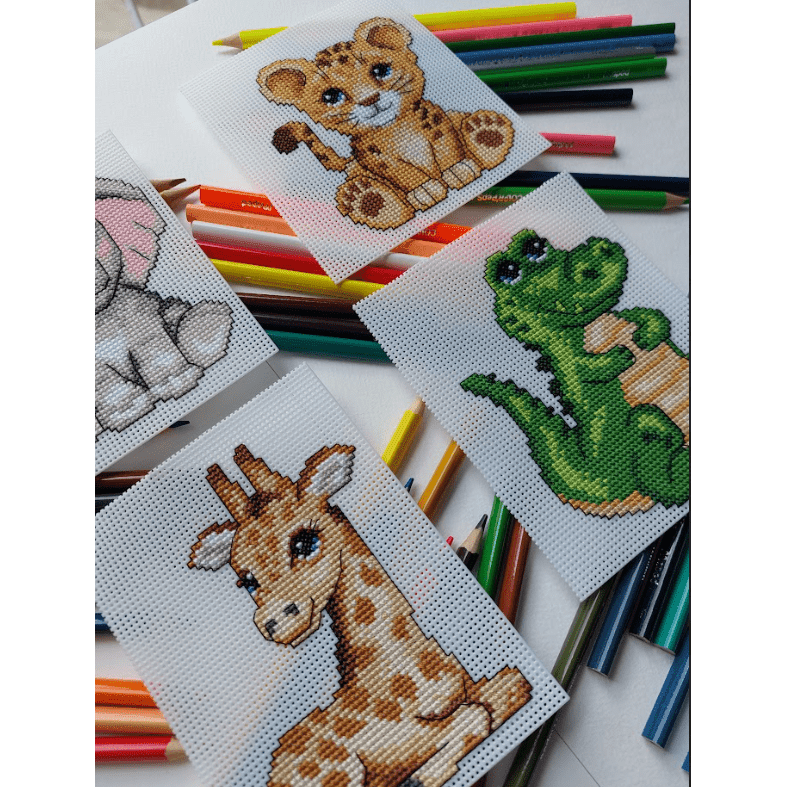 "Cute Animals" 121CS Counted Cross-Stitch Kit