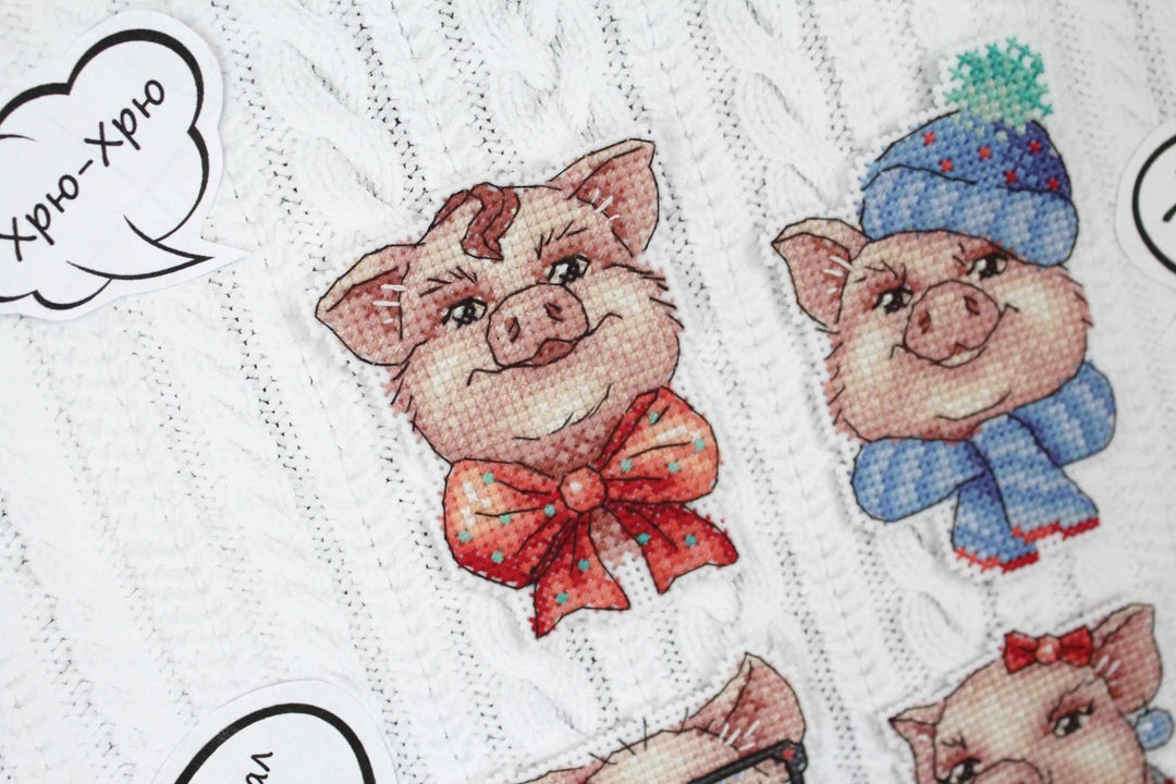 Cute Piggies P-279 / SR-279 Plastic Canvas Counted Cross Stitch Kit