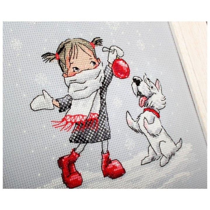 Dancing with snowflakes M652 Counted Cross Stitch Kit