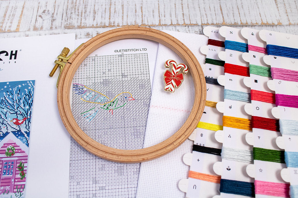 Snowy Sea Cottage L9915 Counted Cross Stitch Kit