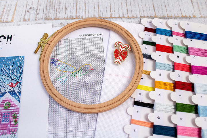 Snowy Sea Cottage L9915 Counted Cross Stitch Kit