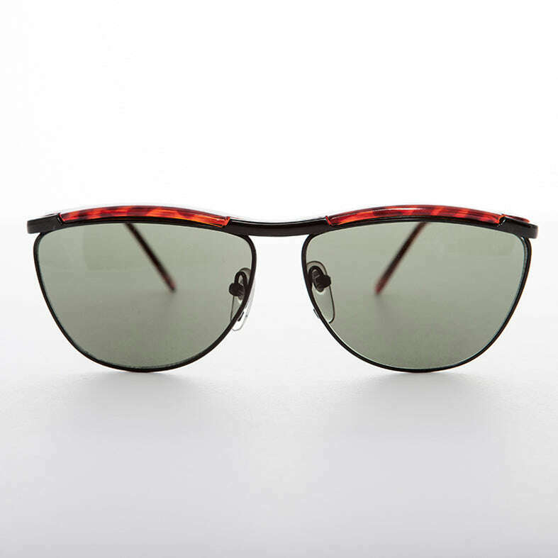 Elegant Sunglass with Rare Brow Bar Design - Fletcher