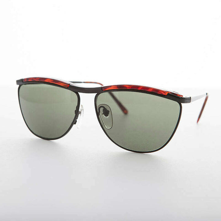 Elegant Sunglass with Rare Brow Bar Design - Fletcher