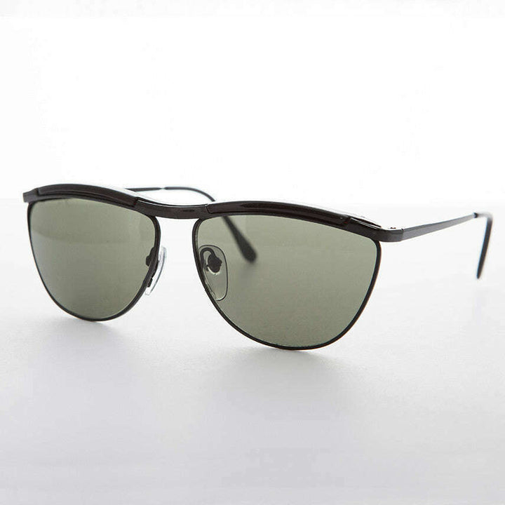 Elegant Sunglass with Rare Brow Bar Design - Fletcher