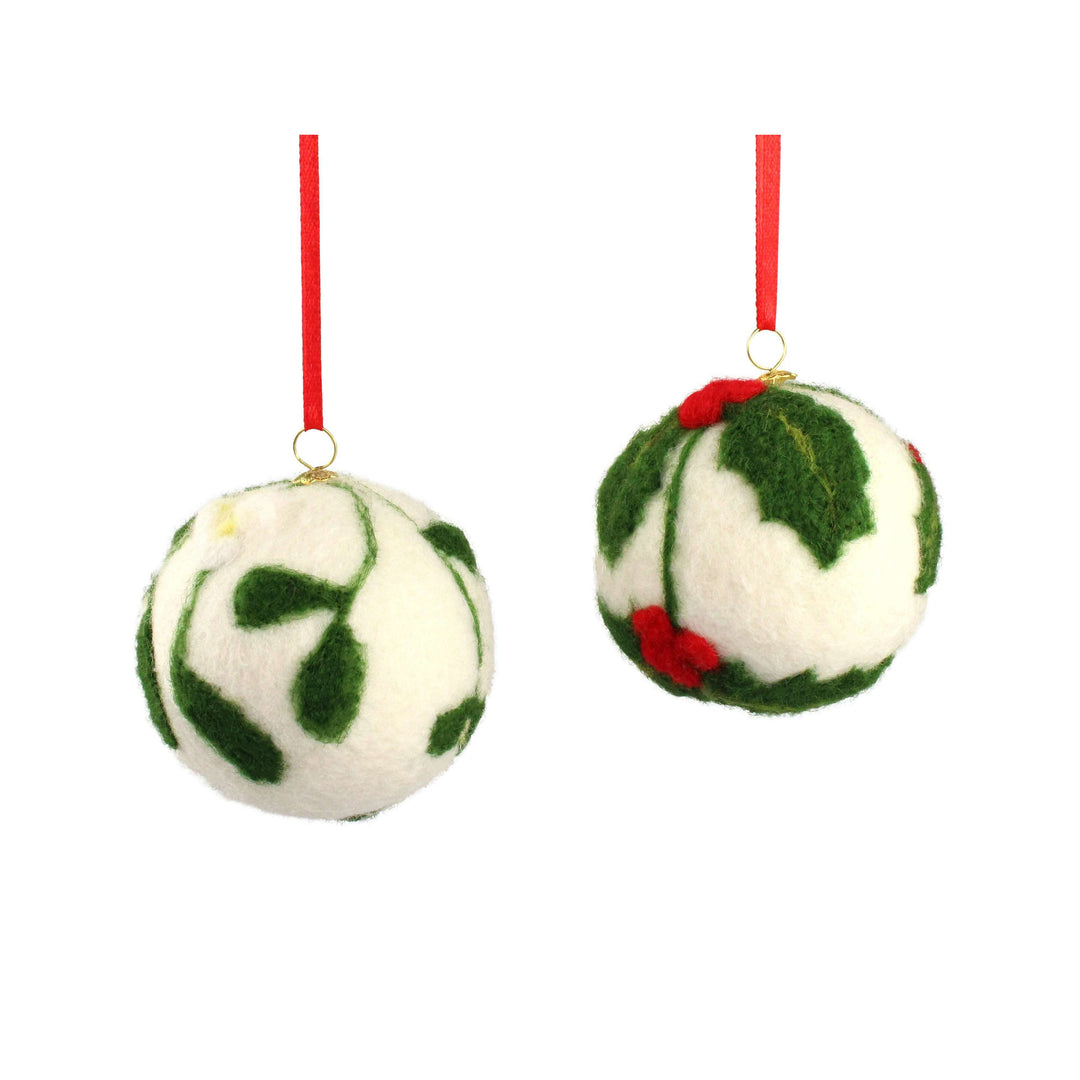 Felting Kit - Holly & Mistletoe Bauble Needle Felt Kit
