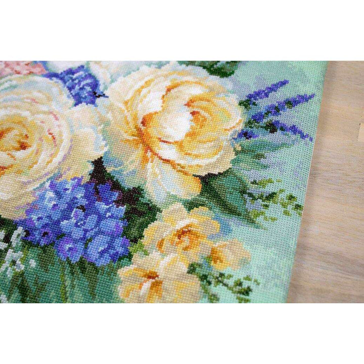 Floral bouquet B2370L Counted Cross-Stitch Kit