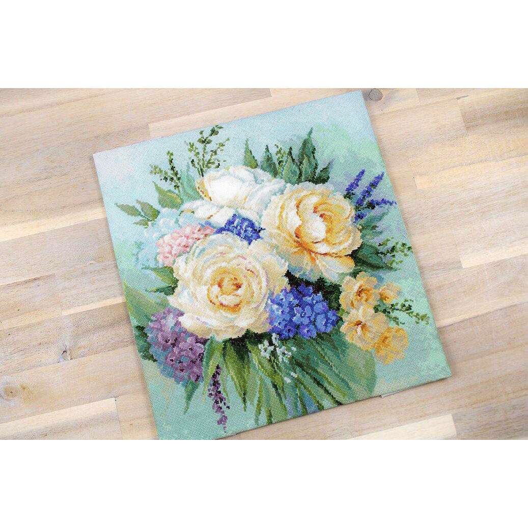 Floral bouquet B2370L Counted Cross-Stitch Kit