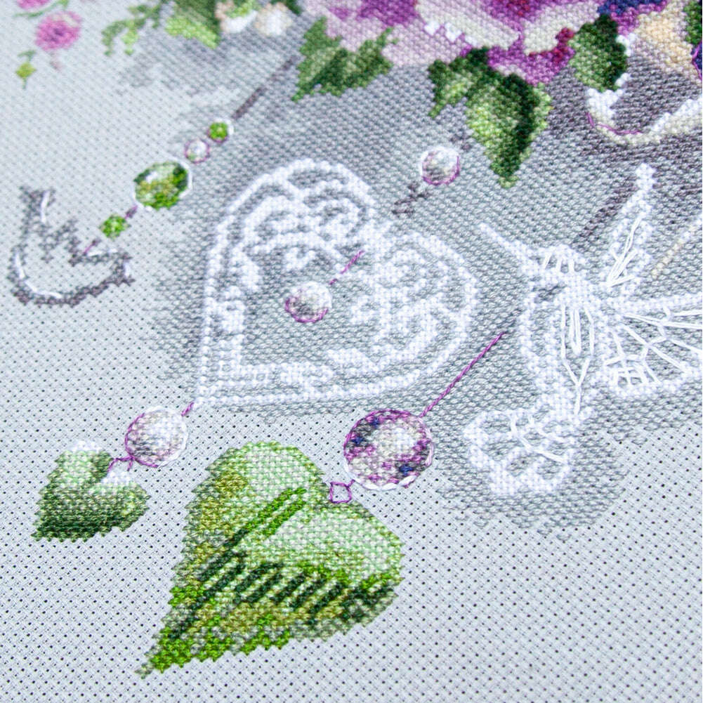 Floral Decor 70-05 Counted Cross-Stitch Kit