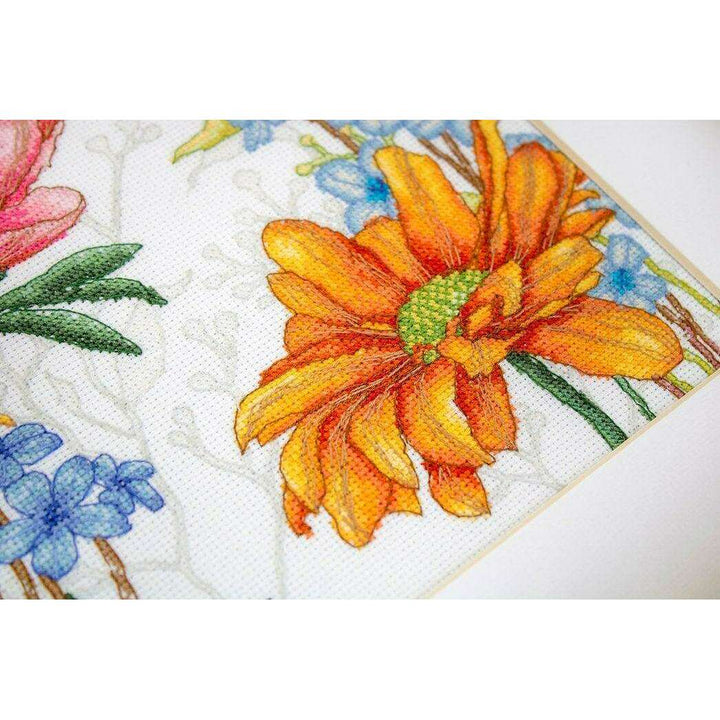 Flowers and Butterfly BU4019L Counted Cross-Stitch Kit