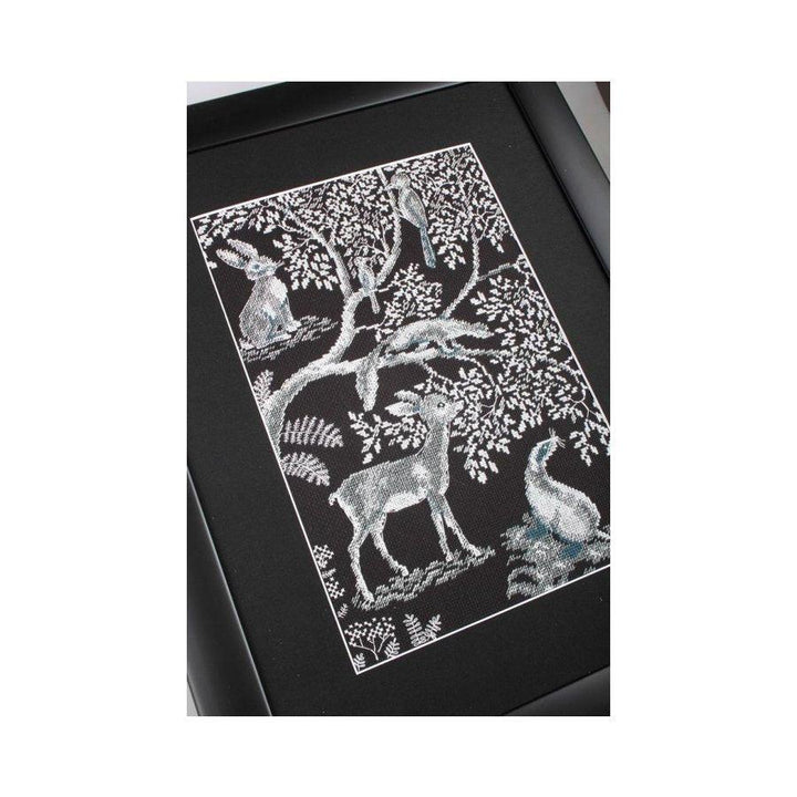 Forest laces M613 Counted Cross Stitch Kit