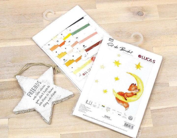Fox 3 B1189L Counted Cross-Stitch Kit