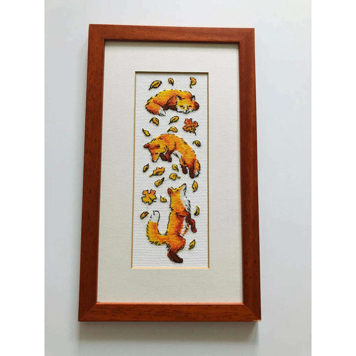 Foxes in Leaves R1879 Counted Cross Stitch Kit