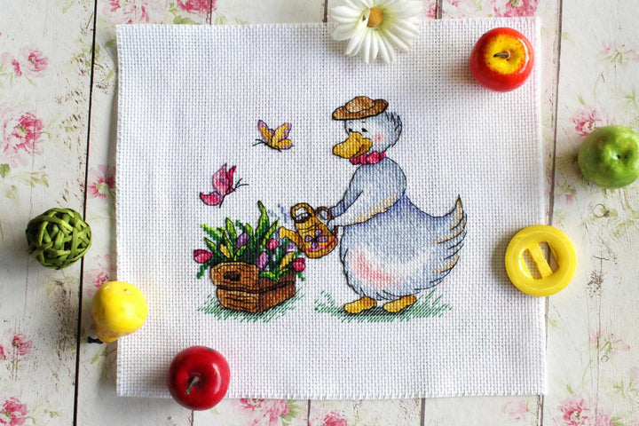 Gardening SM-439 Counted Cross Stitch Kit