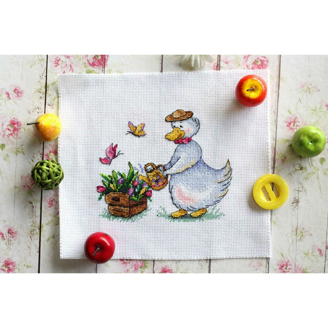 Gardening SM-439 Counted Cross Stitch Kit