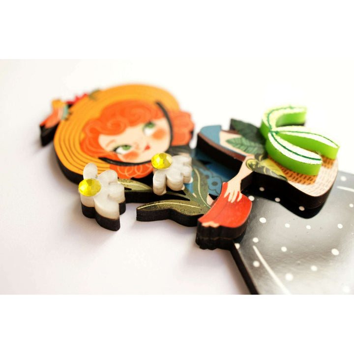 Girl with Daisies Brooch – view 3