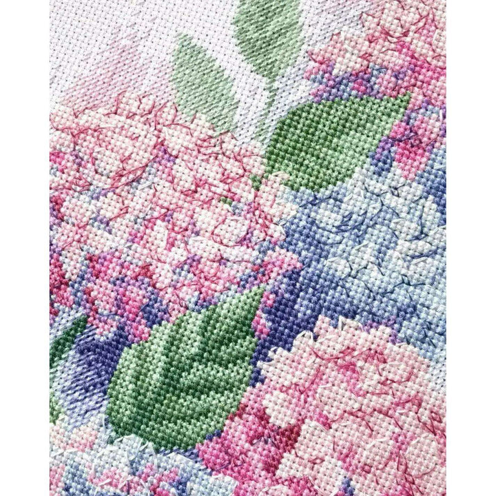 Graceful Hydrangeas R2139 Counted Cross Stitch Kit