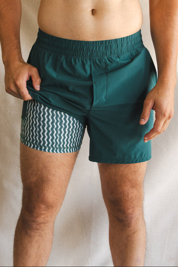 The Green Way | Green Deck Stripe Ball Hammock® 5 Inch Athletic Shorts