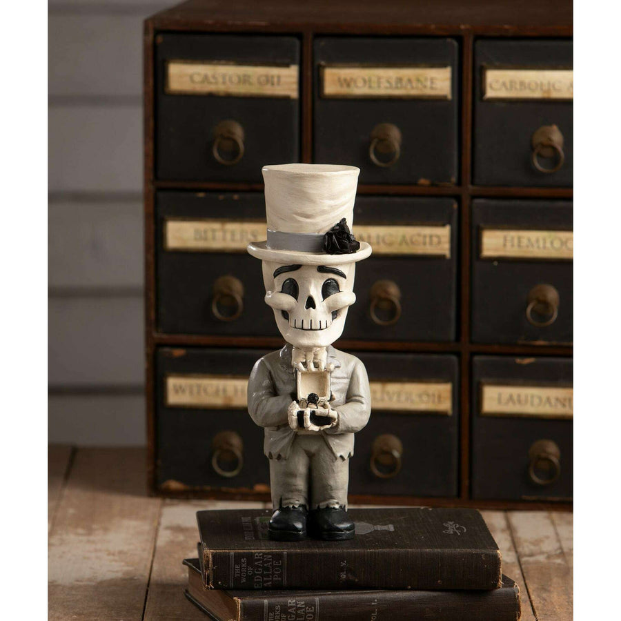 Groom Mortimer Skelly by Bethany Lowe Designs, halloween decor