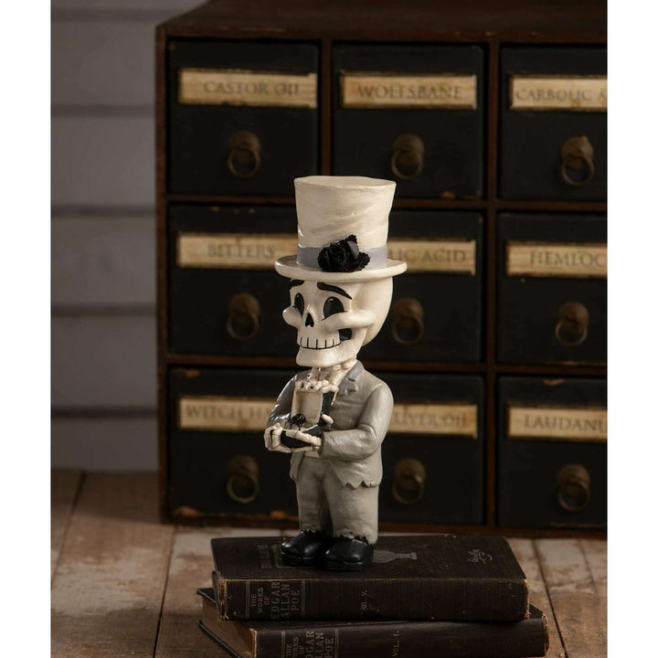 Groom Mortimer Skelly by Bethany Lowe Designs, image 3