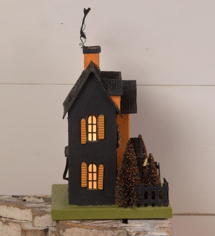 Haunted House by Bethany Lowe - Quirks!