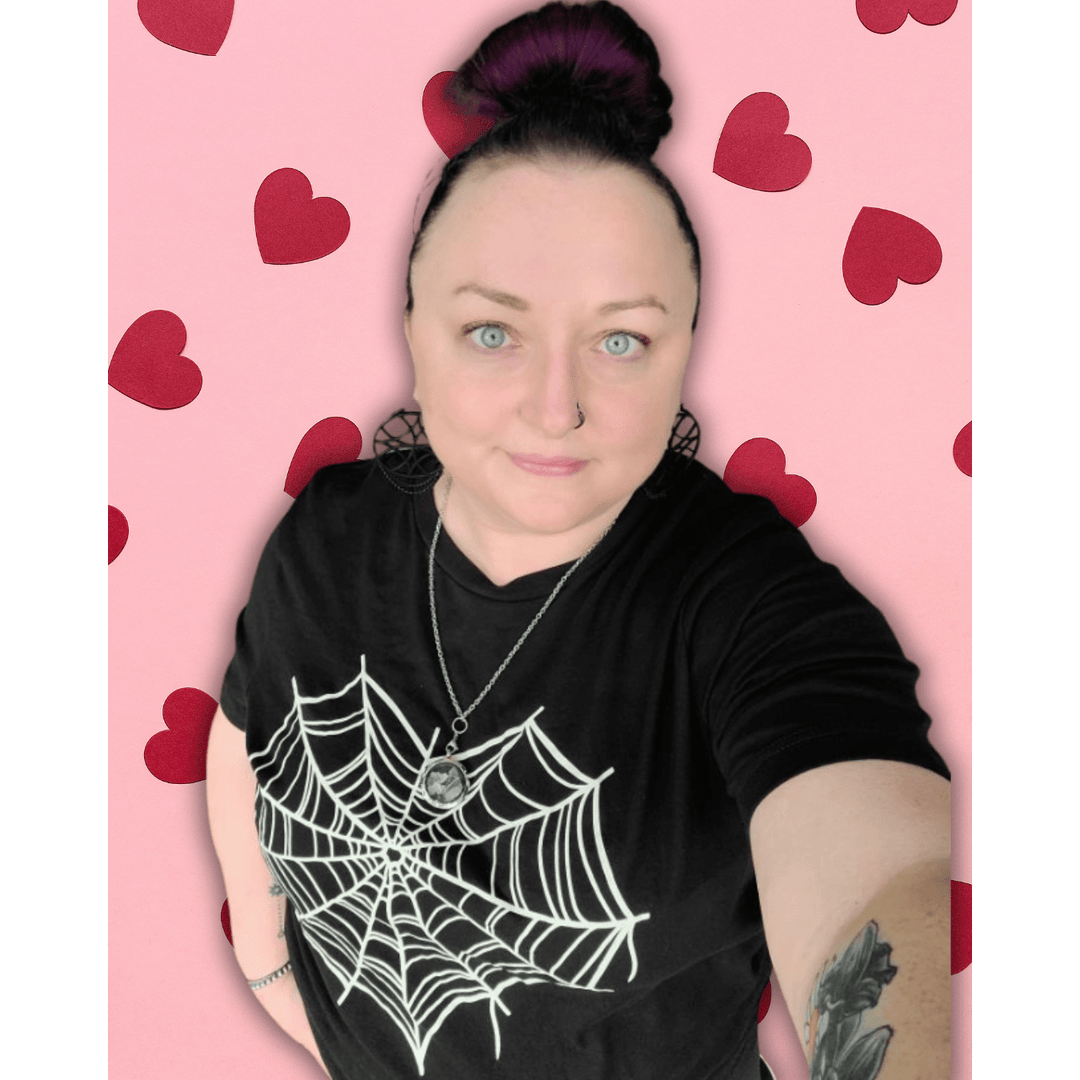 Heart Spider Web Tee - Unisex Shirt