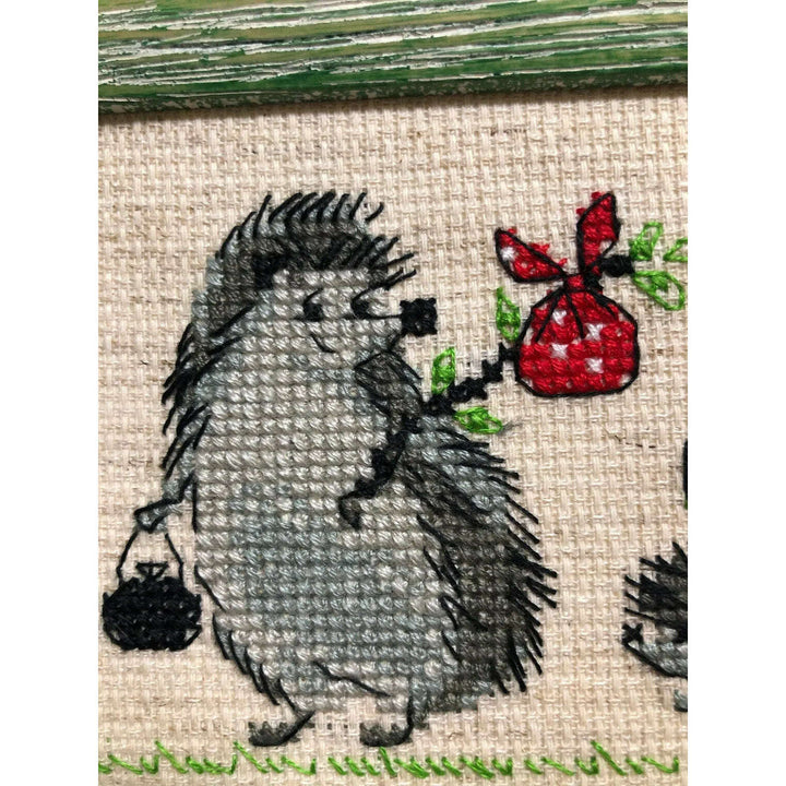 Hedgehogs R1711 Counted Cross Stitch Kit