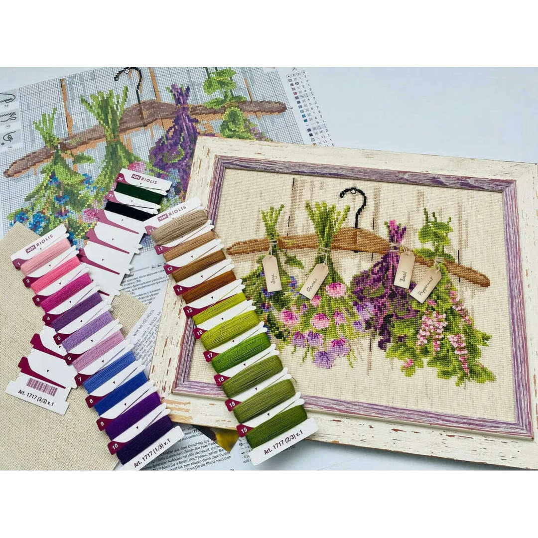 Herbs R1717 Counted Cross Stitch Kit