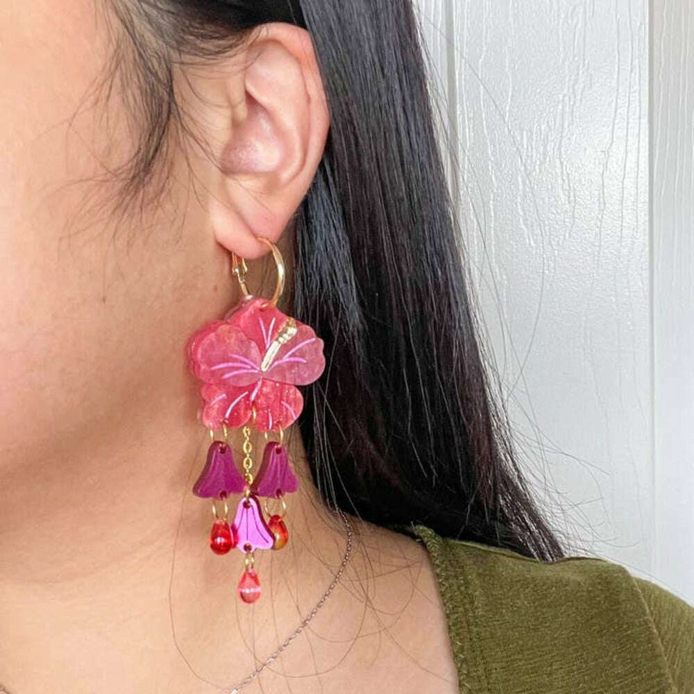Hibiscus Dangle 1