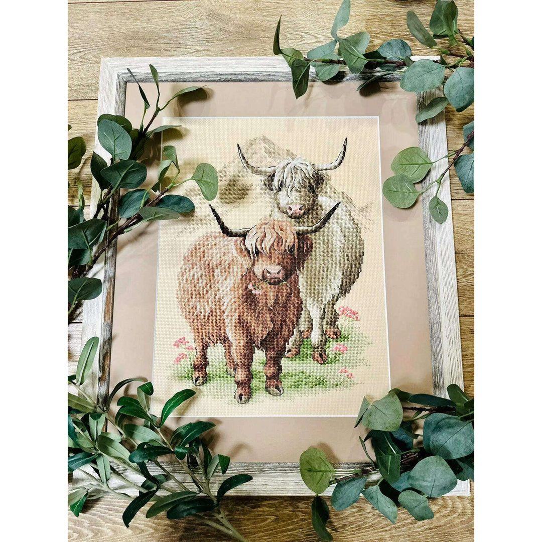 Highland Buddies R2090 Counted Cross Stitch Kit