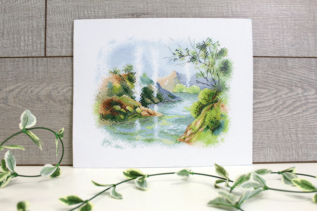 Hot Spring Valley A-041 Cross stitch kit