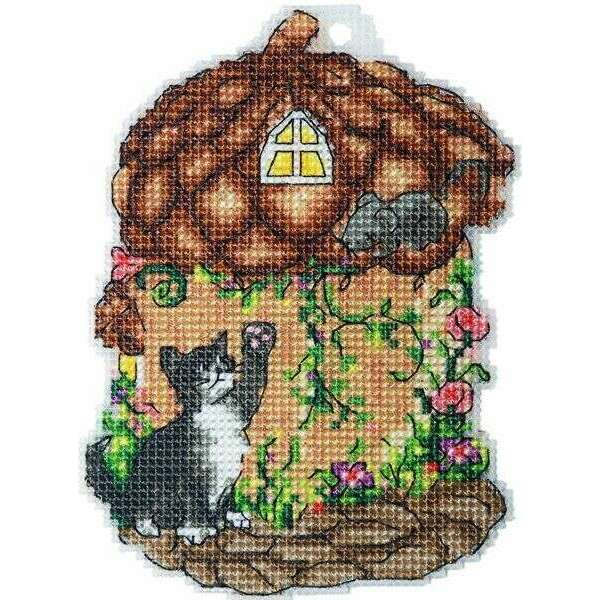 House Acorn  Counted cross stitch kit 8044A