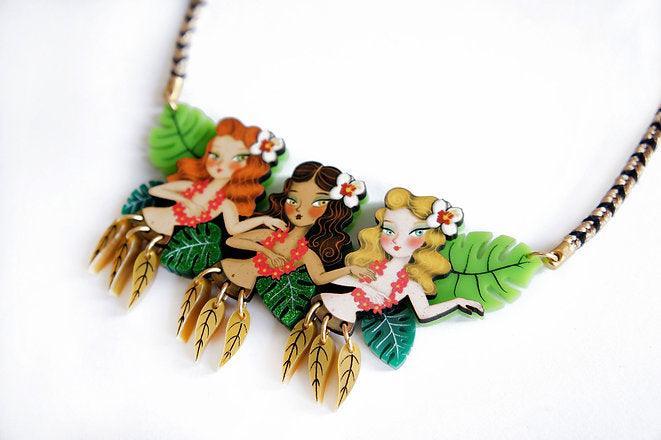 Hula Girls Necklace by Laliblue - Quirks!