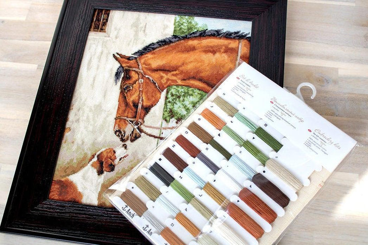 Hunter and Foxhound B580L Counted Cross-Stitch Kit