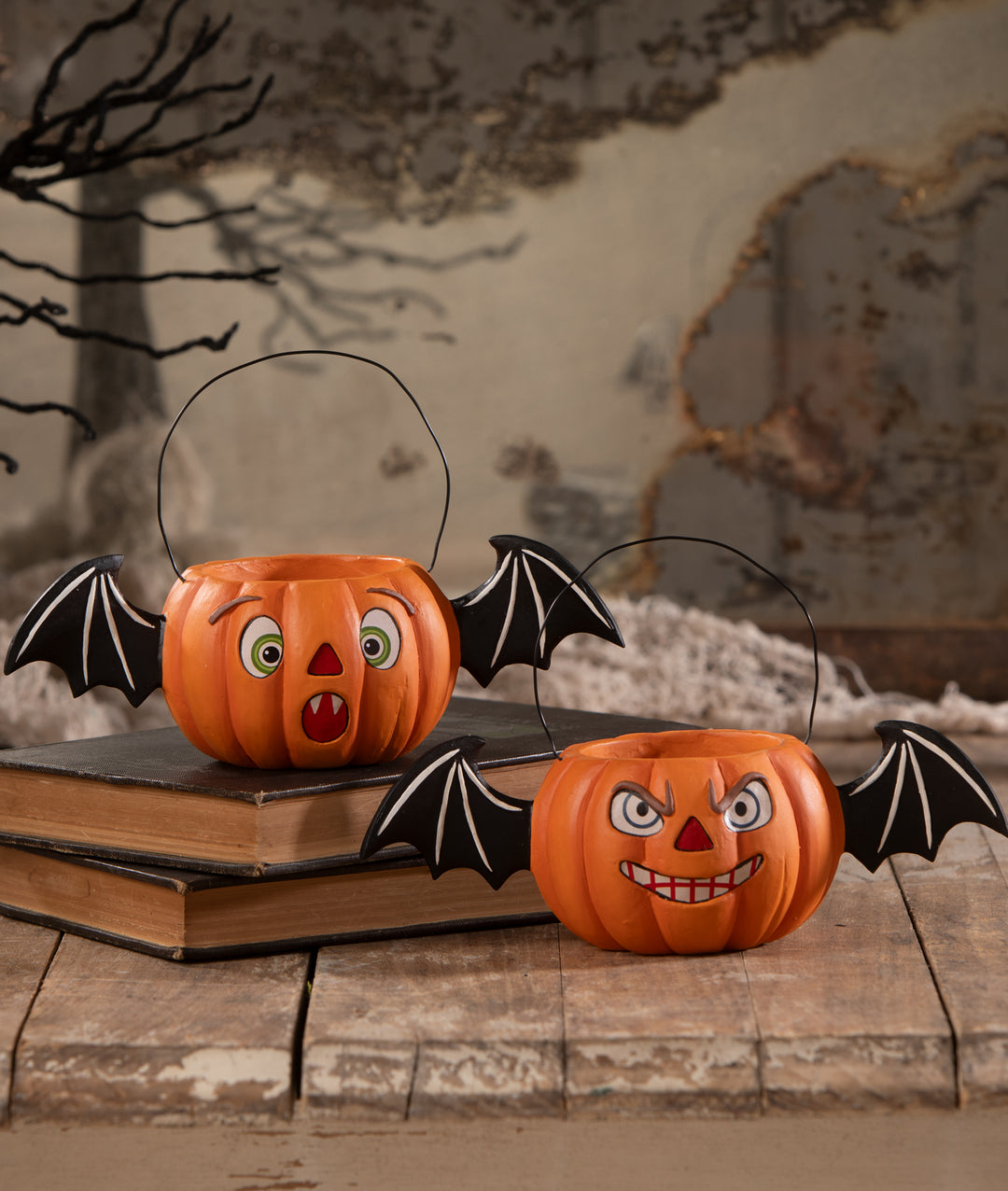 Surprised Batty Jack Bucket by Bethany Lowe Designs, image 4