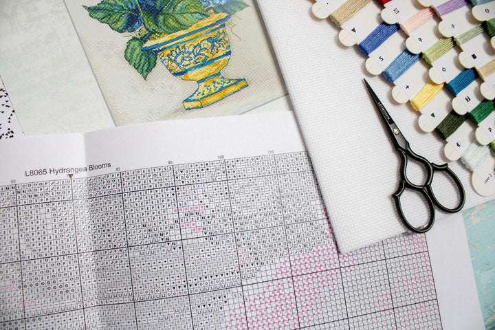 Hydrangea Blooms L8065 Counted Cross Stitch Kit