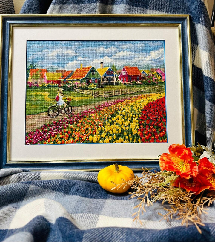 Tulip Field R2148 Counted Cross Stitch Kit